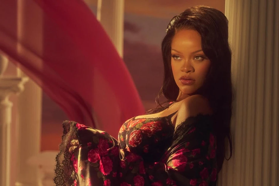 Không tin được đây là Rihanna ở tuổi 38, nhan sắc xuống cấp đến mức này rồi sao?