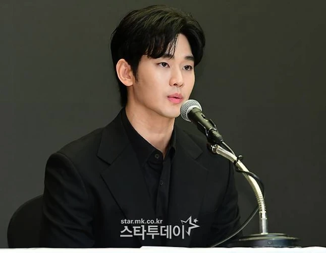 Kim Soo Hyun: Cảm ơn những người tin tưởng tôi Kim Soo Hyun: Cảm ơn những người tin tưởng tôi