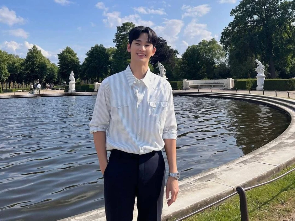 Kim Soo Hyun vào viện điều trị tâm lý, diện mạo giờ gầy sọp thê thảm