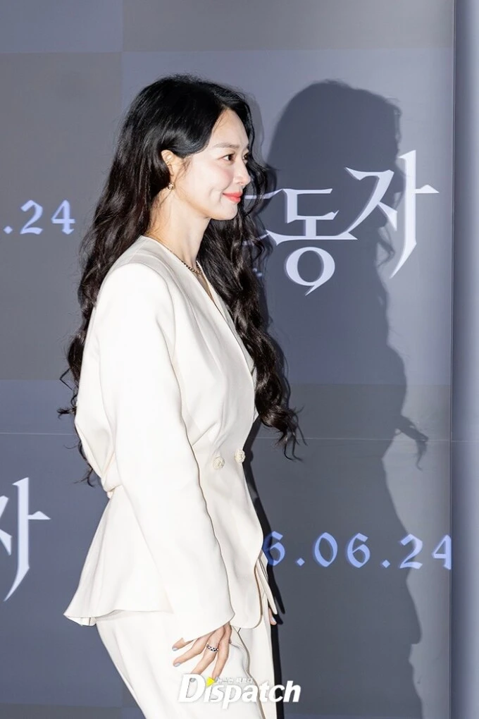 Kim Woo Bin ủng hộ đứa con tinh thần của Shin Min Ah