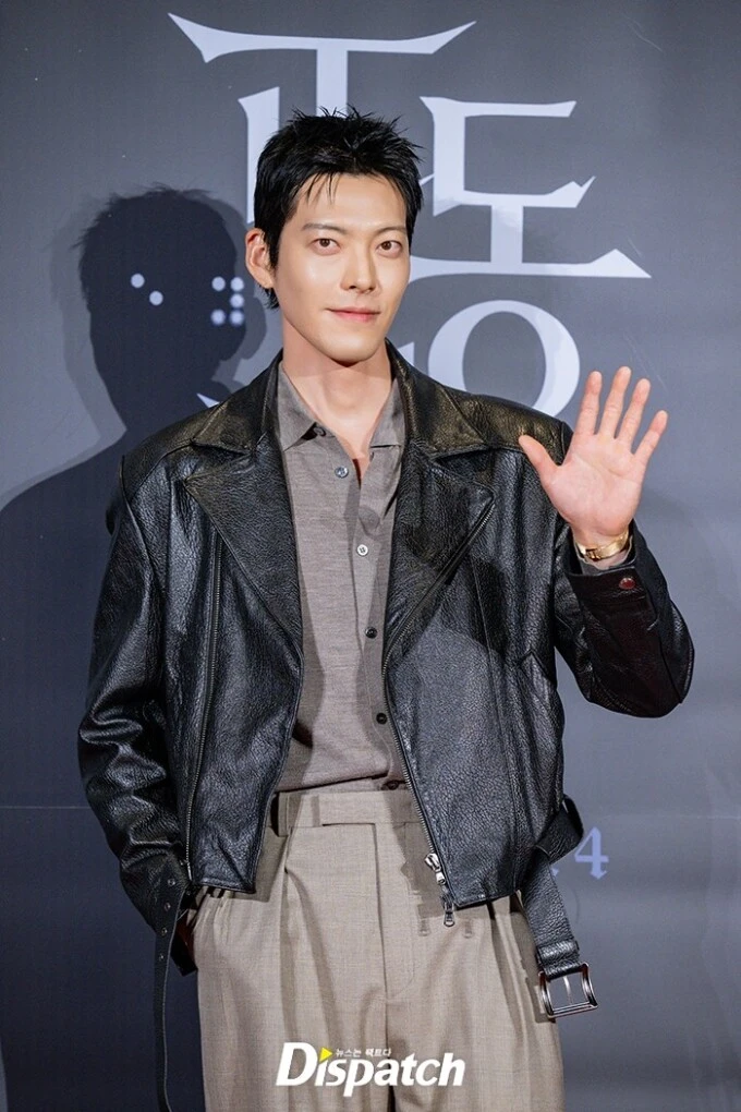 Kim Woo Bin ủng hộ đứa con tinh thần của Shin Min Ah