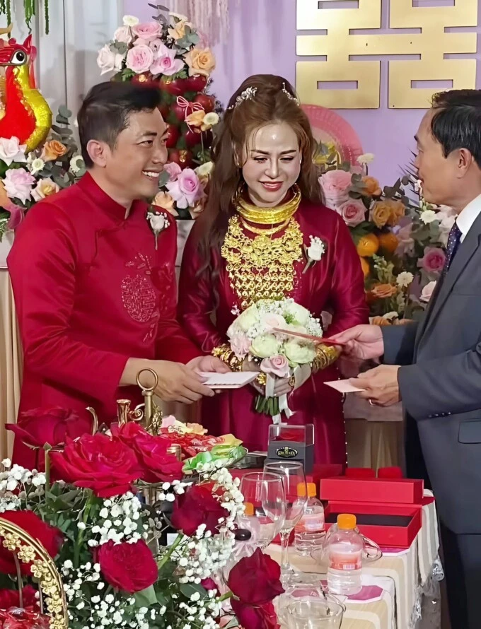 Kinh Quốc nói về tin đồn cưới vợ lần ba Kinh Quốc nói về tin đồn cưới vợ lần ba