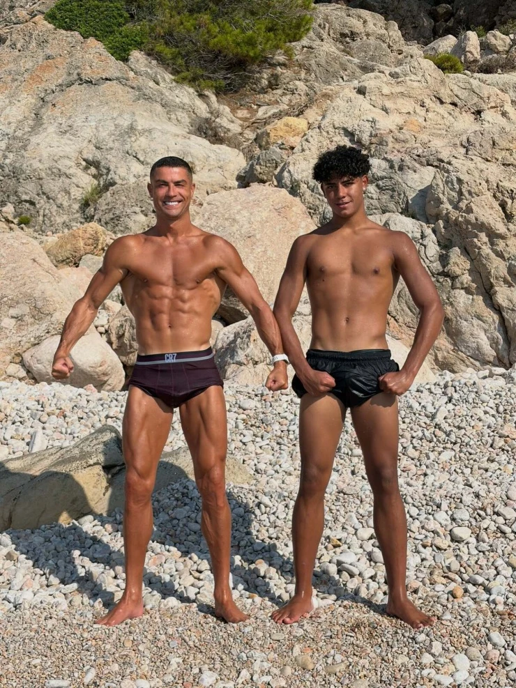 Kỳ nghỉ của Ronaldo và vợ sắp cưới Kỳ nghỉ của Ronaldo và vợ sắp cưới
