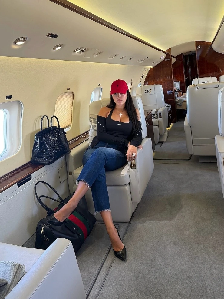 Kỳ nghỉ của Ronaldo và vợ sắp cưới Kỳ nghỉ của Ronaldo và vợ sắp cưới
