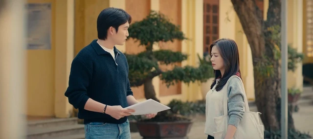 Lần đầu đóng chung phim sau cưới, Đình Tú - Ngọc Huyền nhận lời khuyên bất ngờ