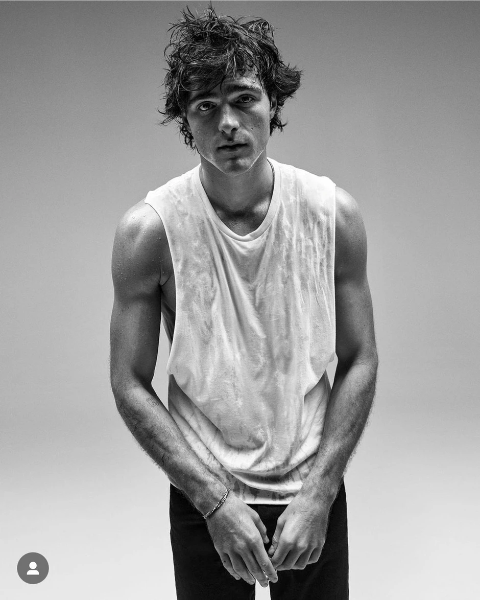 Nam thần cao vượt chuẩn lần đầu tiên: ngoại lệ hiếm có trên toàn thế giới