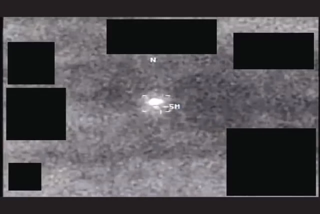 Lầu Năm Góc công bố loạt tài liệu và video mới nhất về UFO