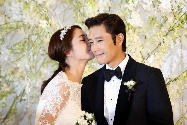 Lee Byung Hun đã ngoại tình còn ra tối hậu thư cho vợ