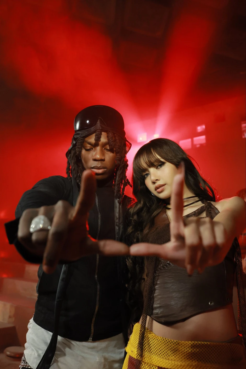 Lisa lần đầu hát nhạc World Cup: Bắn rap đã tai, sắc vóc bốc lửa "đốt cháy" giải bóng lớn nhất hành tinh! Lisa lần đầu hát nhạc World Cup: Bắn rap đã tai, sắc vóc bốc lửa "đốt cháy" giải bóng lớn nhất hành tinh!