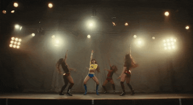 Lisa lần đầu hát nhạc World Cup: Bắn rap đã tai, sắc vóc bốc lửa "đốt cháy" giải bóng lớn nhất hành tinh! Lisa lần đầu hát nhạc World Cup: Bắn rap đã tai, sắc vóc bốc lửa "đốt cháy" giải bóng lớn nhất hành tinh!