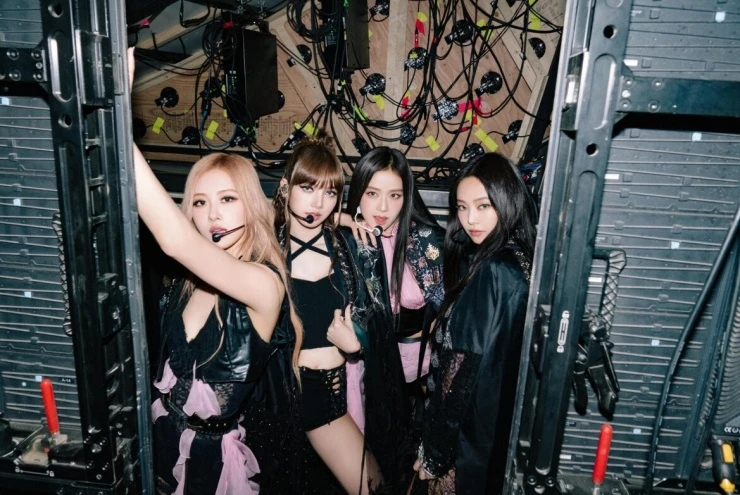 Lisa xin lỗi sau sự kiện kỷ niệm 10 năm BLACKPINK gây tranh cãi Lisa xin lỗi sau sự kiện kỷ niệm 10 năm BLACKPINK gây tranh cãi