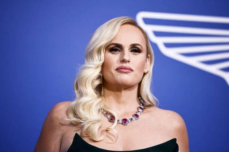 Hình ảnh Rebel Wilson sụp đổ trước công chúng
