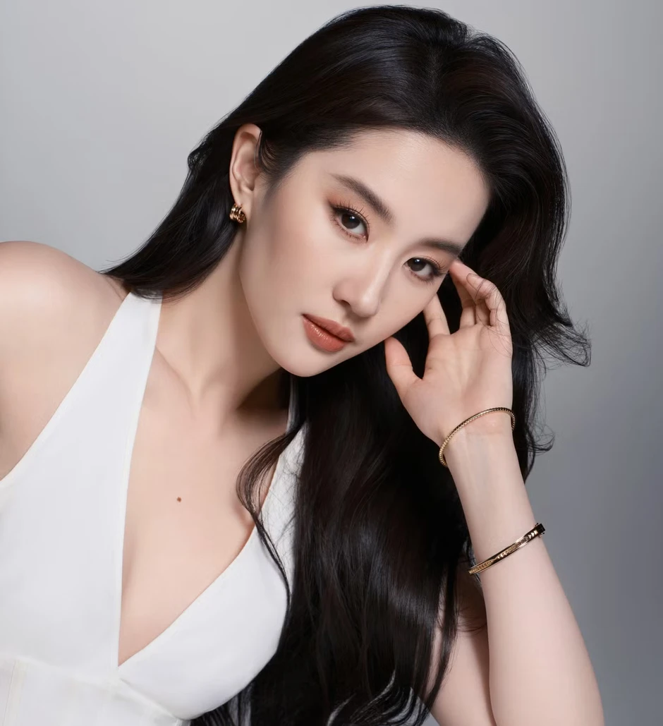 Lưu Diệc Phi bị chỉ trích trịch thượng Lưu Diệc Phi bị chỉ trích trịch thượng
