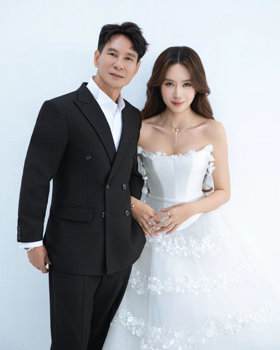 Lý Hải - Minh Hà lộ tình trạng hôn nhân giữa lúc bị réo tên vào tin đồn ly hôn Lý Hải - Minh Hà lộ tình trạng hôn nhân giữa lúc bị réo tên vào tin đồn ly hôn