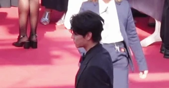 Mỹ nam "khó coi" nhất Cannes 2026 đây rồi: Mặt mũi lờ đờ ánh mắt thất thần trên thảm đỏ, càng nhìn càng nóng mắt