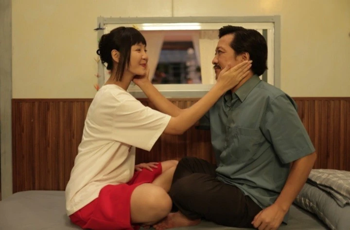Mỹ nhân 18 tuổi đóng liên tiếp 3 phim doanh thu trăm tỷ đồng