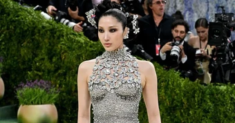 Mỹ nhân đẹp nhất thế giới 34 tuổi đổi đời, vì "quá lứa lỡ thì" mà bị cả showbiz bỏ rơi