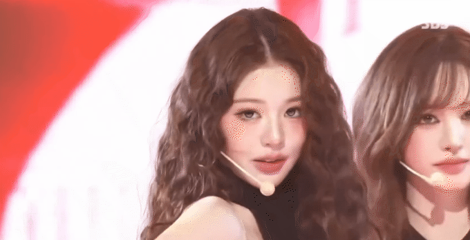 Mỹ nhân khổ nhất showbiz: Mất 3 năm để “vịt hoá thiên nga”, đẹp đến mấy cũng phải nhường spotlight