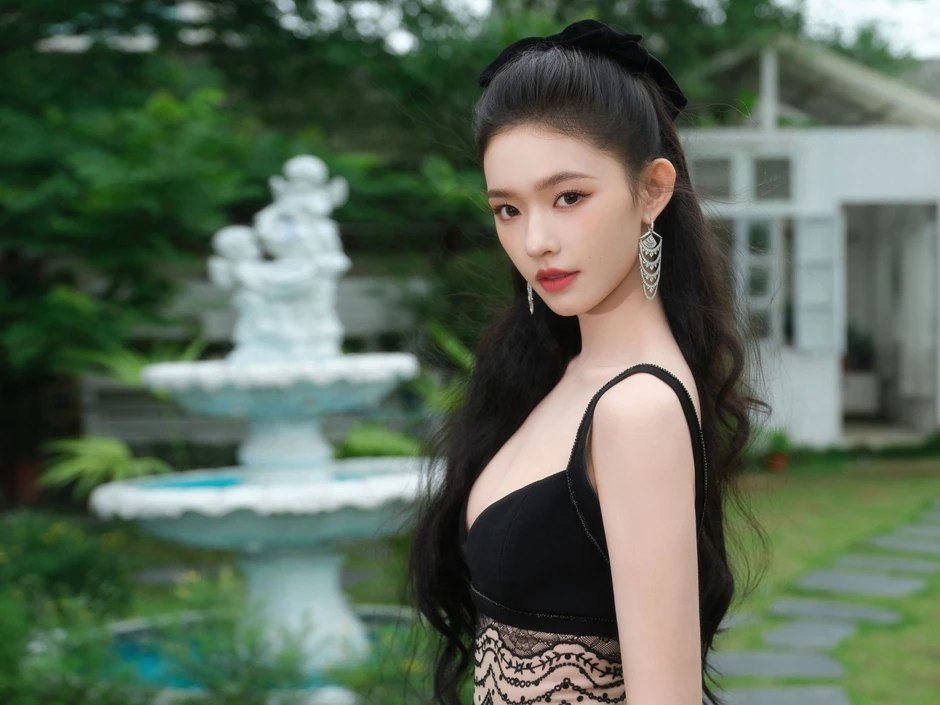 Mỹ nhân phim Tết bị ghét nhất showbiz: Dính series phốt ảnh "nhức mắt", giật bồ và mối quan hệ kỳ lạ với 2 danh hài Mỹ nhân phim Tết bị ghét nhất showbiz: Dính series phốt ảnh "nhức mắt", giật bồ và mối quan hệ kỳ lạ với 2 danh hài
