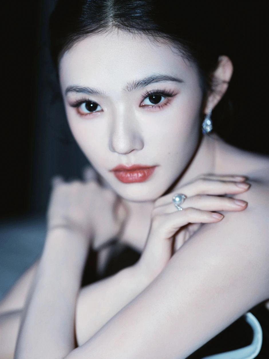 Mỹ nhân phim Tết bị ghét nhất showbiz: Dính series phốt ảnh "nhức mắt", giật bồ và mối quan hệ kỳ lạ với 2 danh hài Mỹ nhân phim Tết bị ghét nhất showbiz: Dính series phốt ảnh "nhức mắt", giật bồ và mối quan hệ kỳ lạ với 2 danh hài