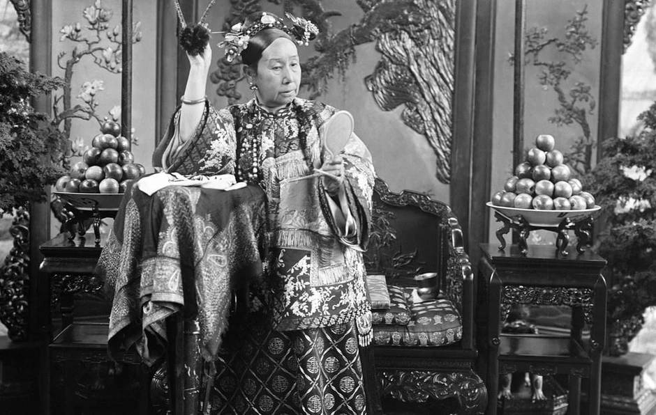 Mỹ nhân quyền lực nhất nhà Thanh dùng phân chim để giữ gìn nhan sắc?