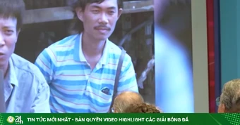 MC Lại Văn Sâm khác lạ không nhận ra