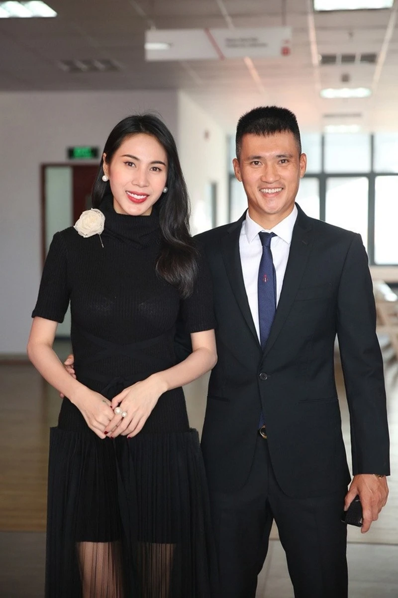MC Phan Anh, ca sĩ Thuỷ Tiên và 3 sao Việt lặng lẽ rời showbiz không rõ lý do