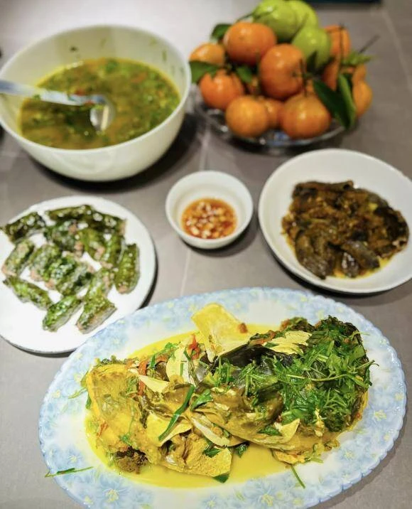 MC từng ẵm 22 triệu đồng khi thi Ai Là Triệu Phú, hiện mang quân hàm Đại úy, khoe loạt mâm cơm gia đình ngon nức nở
