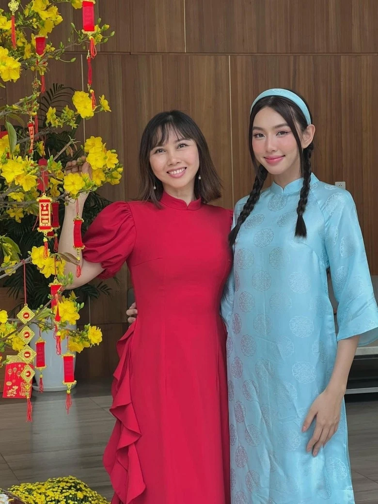 Mẹ Hoa hậu Thùy Tiên tiết lộ đang gặp vấn đề về thần kinh, cầu xin netizen ngừng khẩu nghiệp