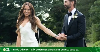 Mel C nhóm Spice Girls khoe ảnh cưới