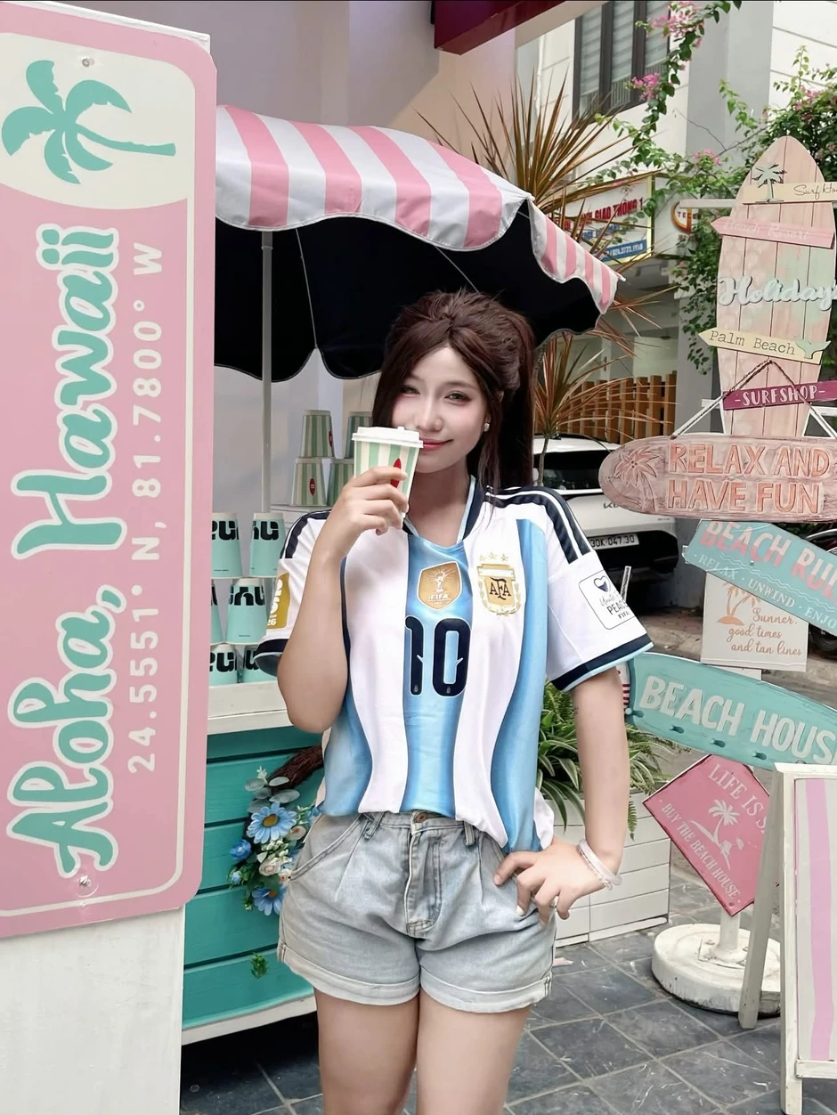 Messi từ giã tuyển quốc gia, có lẽ đây là fan girl Việt Nam đang buồn nhất lúc này Messi từ giã tuyển quốc gia, có lẽ đây là fan girl Việt Nam đang buồn nhất lúc này
