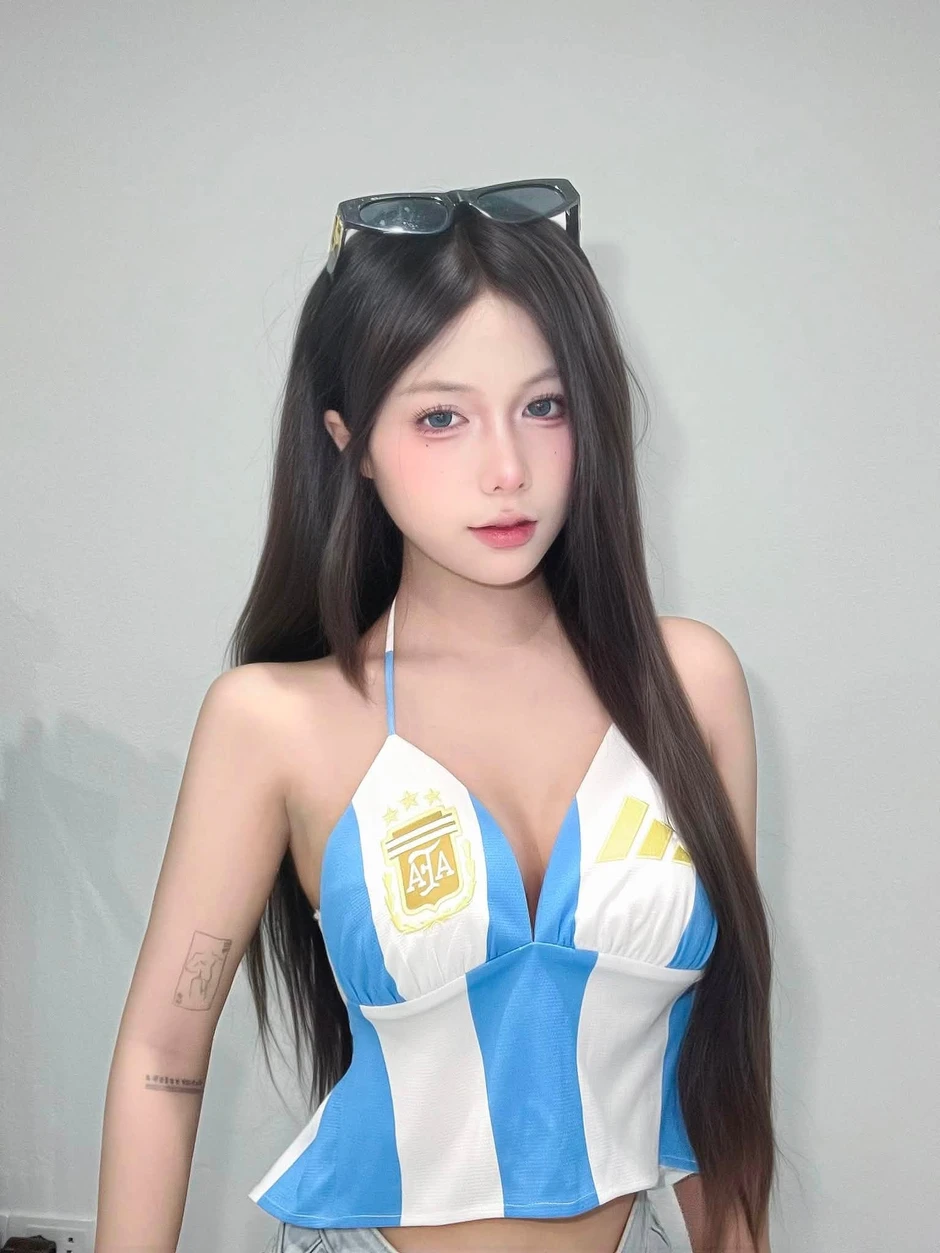 Messi từ giã tuyển quốc gia, có lẽ đây là fan girl Việt Nam đang buồn nhất lúc này Messi từ giã tuyển quốc gia, có lẽ đây là fan girl Việt Nam đang buồn nhất lúc này