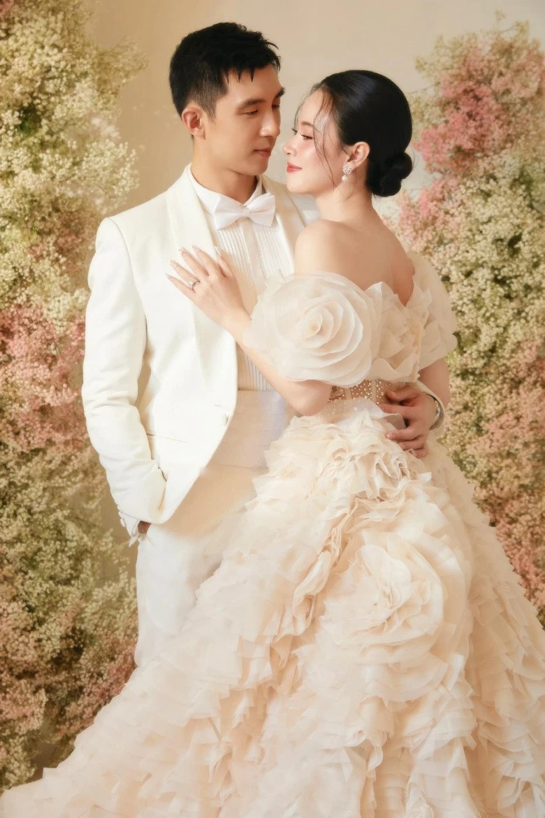 Midu từng huỷ hôn thiếu gia phút chót: Là trùm bất động sản, chồng làm TGĐ tập đoàn nức tiếng