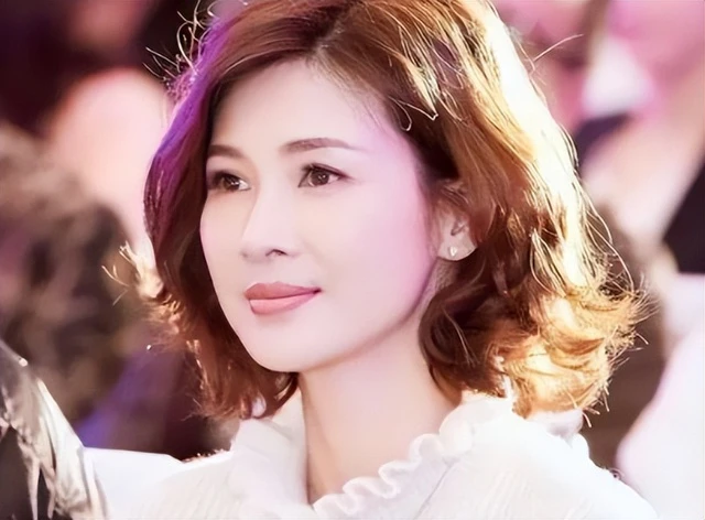 Mờ mắt trước khối tài sản nghìn tỷ, mỹ nhân nức tiếng một thời nhận cái kết đắng oằn mình trả nợ ở tuổi ngoài 40