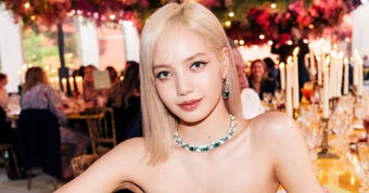 Một bức ảnh của Lisa (BLACKPINK) có giá 16 tỷ đồng