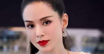 Một nửa giới giải trí phải xin lỗi