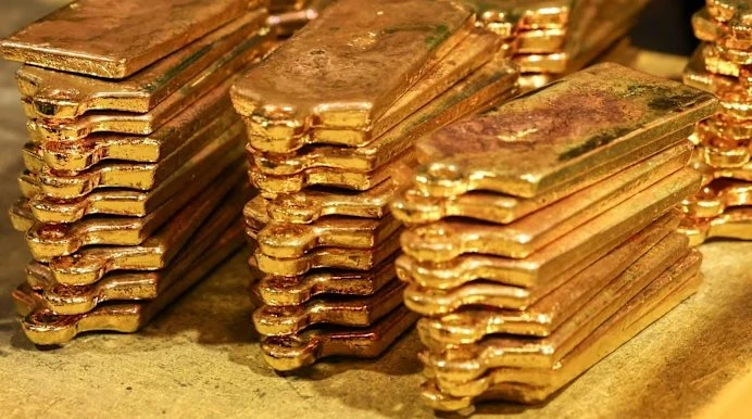 Một quốc gia bất ngờ bán 52 tấn vàng chỉ trong 1 tháng, cho vay gần 80 tấn, góp phần khiến giá vàng rơi mạnh nhất 20 năm