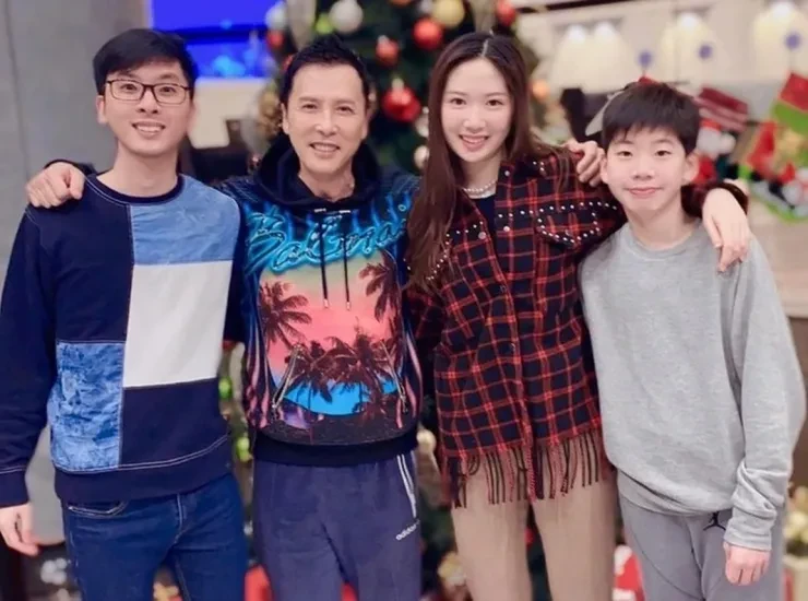 Một thời đơn thân, vất vả nuôi con của vợ cũ Chân Tử Đan Một thời đơn thân, vất vả nuôi con của vợ cũ Chân Tử Đan