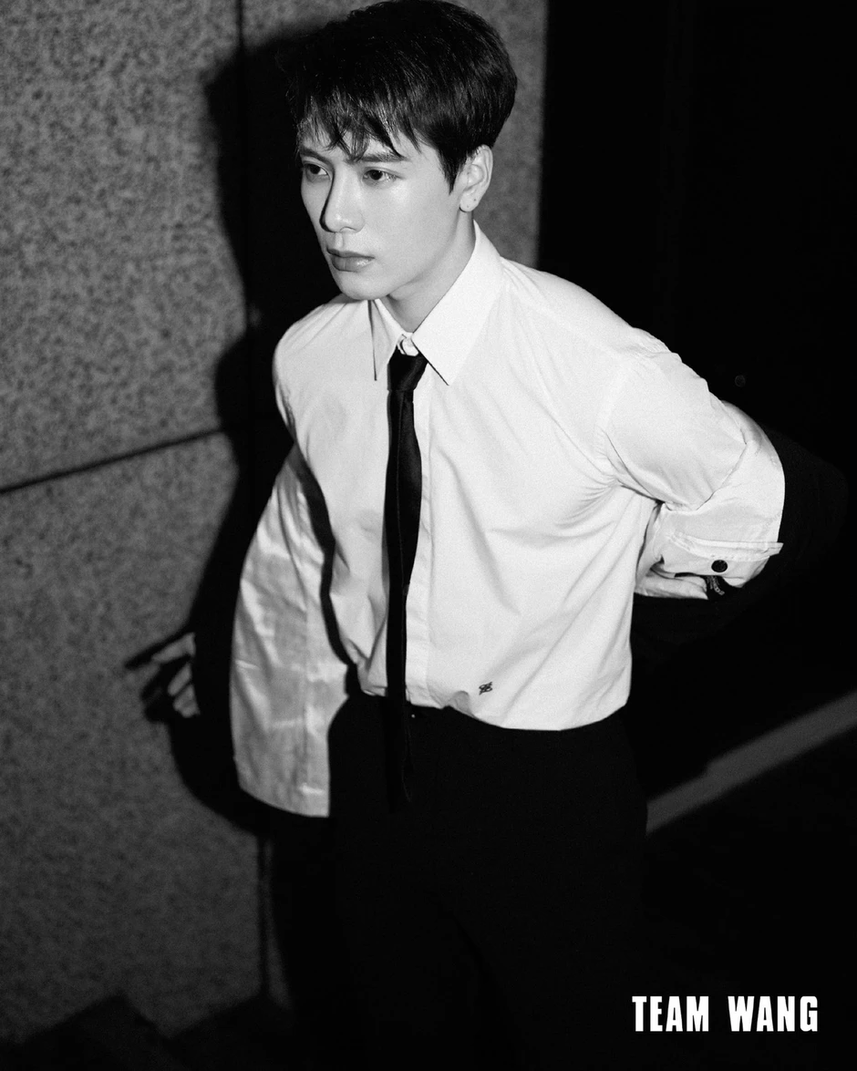 Nam ca sĩ bị hủy hoại vì 2 scandal: 1.400 ngày chịu sự xua đuổi trong showbiz, còn bị bạn thân "đâm sau lưng" đến mắc trầm cảm