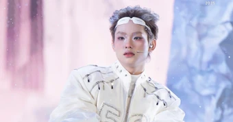 Nam ca sĩ vừa cháy vé concert chỉ trong 12 phút: Sự nghiệp cả "rổ hit", top 1 Spotify Việt Nam
