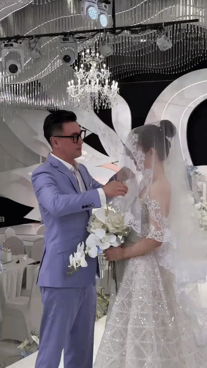 Nam diễn viên cầu hôn, cưới rồi ly dị trong 3 ngày cuối cùng phải nhận cái kết ê chề
