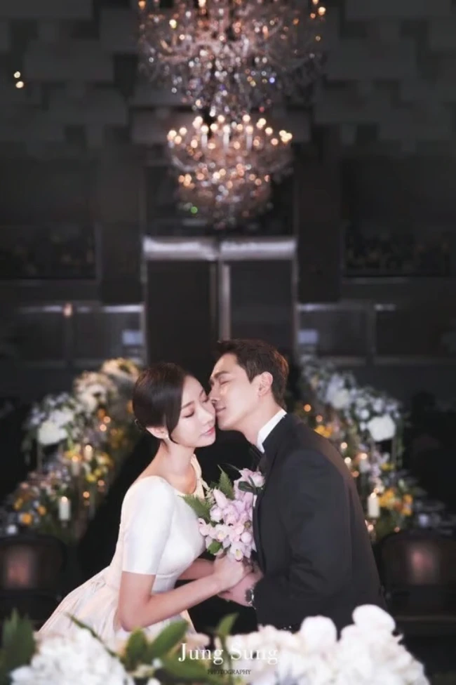 Nam diễn viên ly hôn nữ đại gia đúng dịp kỷ niệm 1 năm ngày cưới, vừa bị cắt sóng vì 1 câu nói của vợ cũ