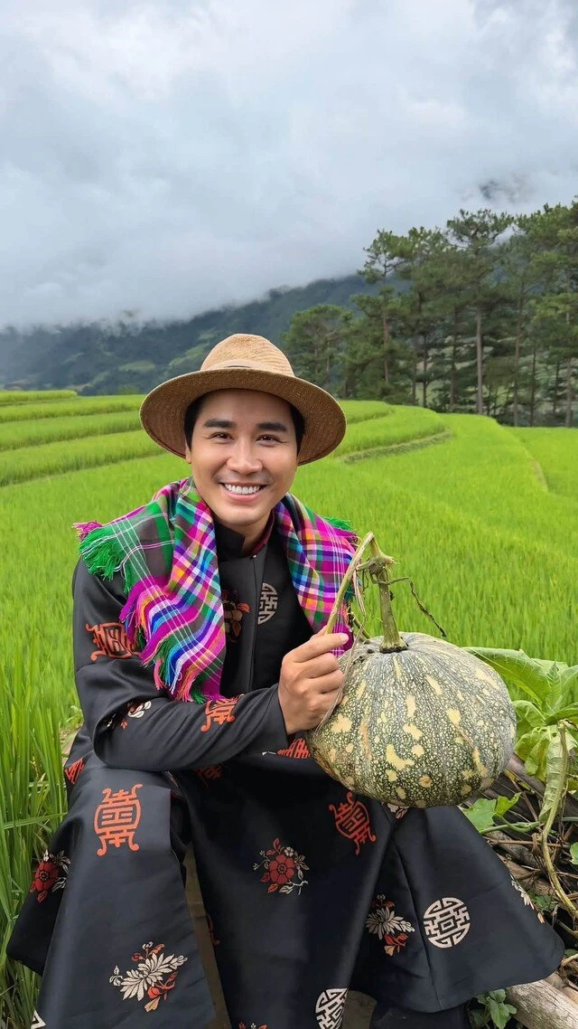 Nam MC thay Quyền Linh dẫn chương trình Vì bạn xứng đáng là ai?