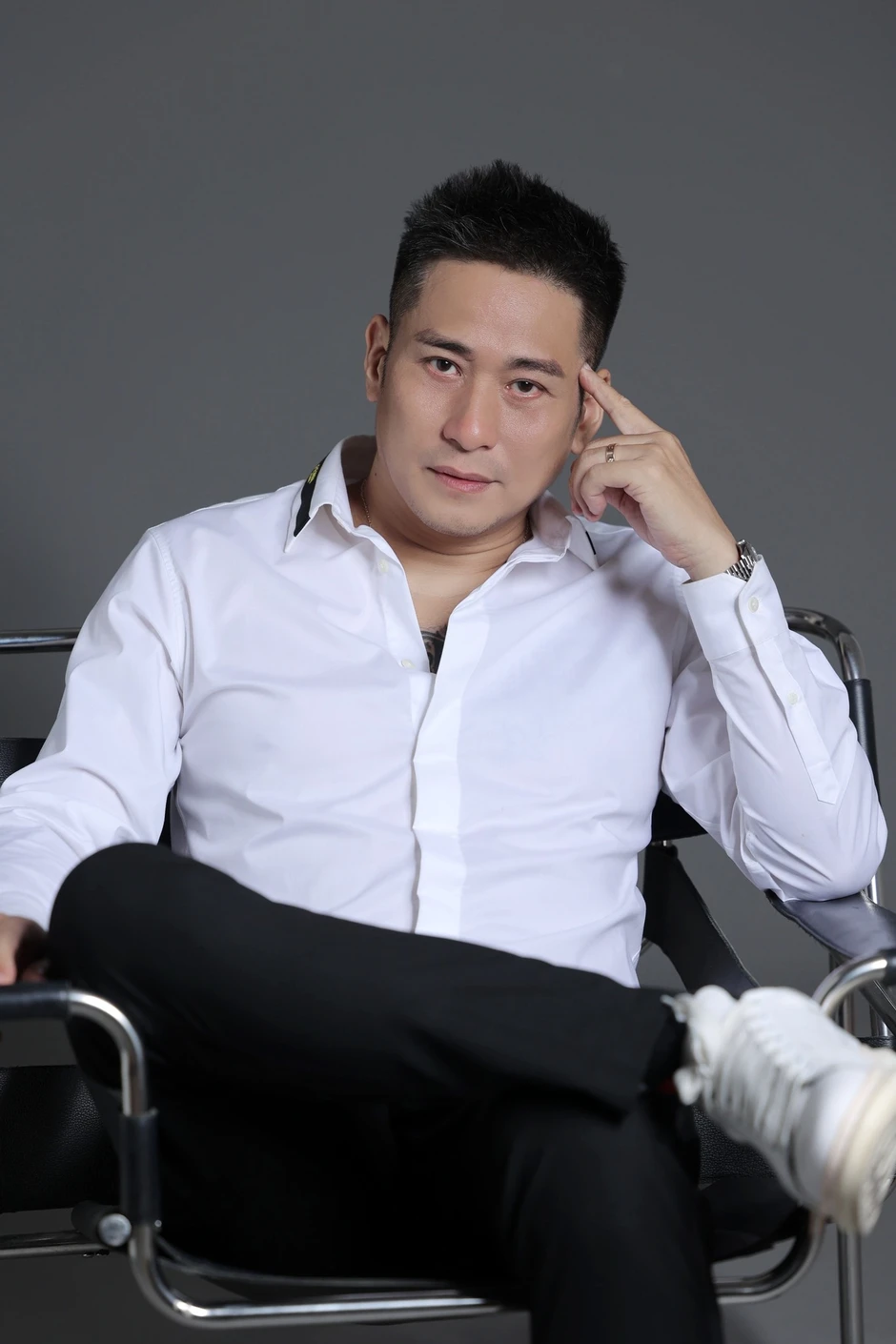 Nam nghệ sĩ, Phó giám đốc Trung tâm Điện ảnh Văn hóa, Thể thao và Du lịch rao bán đất gần 200m2