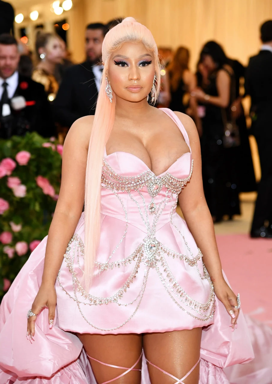 Nghệ sĩ bị Met Gala cấm cửa: Từng khuynh đảo thế giới nay hết thời, bị giới giải trí xa lánh