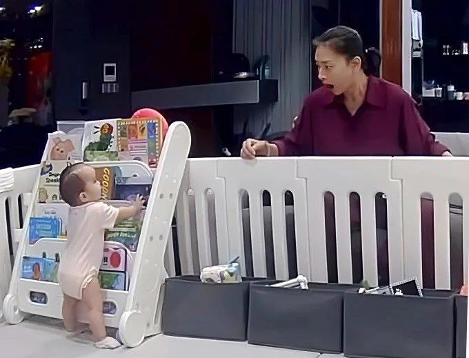 Ngô Thanh Vân bức xúc khi bị nói làm lố về con gái Ngô Thanh Vân bức xúc khi bị nói làm lố về con gái