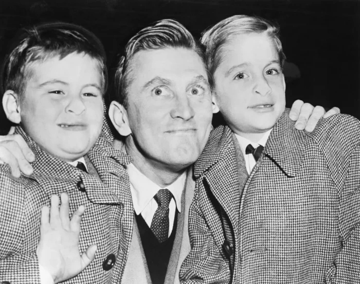Ngoại tình, ma túy và những góc khuất cuộc đời Michael Douglas Ngoại tình, ma túy và những góc khuất cuộc đời Michael Douglas
