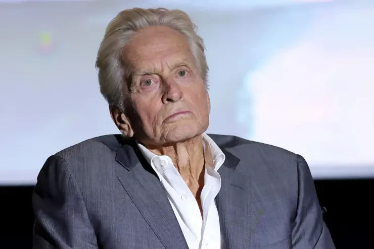 Ngoại tình, ma túy và những góc khuất cuộc đời Michael Douglas Ngoại tình, ma túy và những góc khuất cuộc đời Michael Douglas