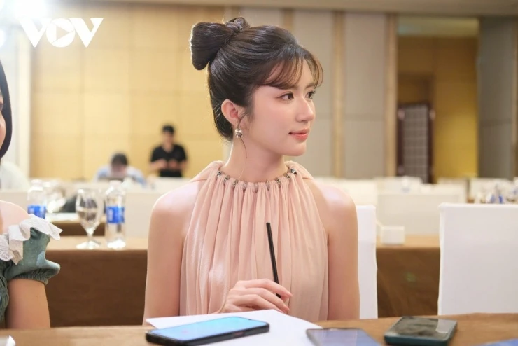 Ngọc Huyền: “Tôi thoải mái khi được gọi là cháu dâu NSƯT Chí Trung”