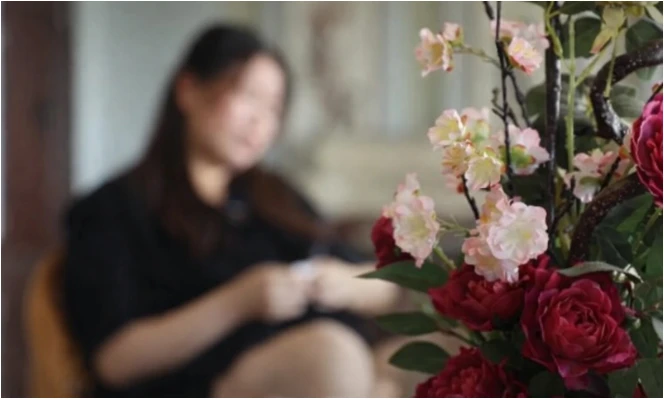 Người phụ nữ nộp đơn ly hôn mới phát hiện mình có tới 4 đời chồng: "Tôi không hề quen biết những người này" Người phụ nữ nộp đơn ly hôn mới phát hiện mình có tới 4 đời chồng: "Tôi không hề quen biết những người này"